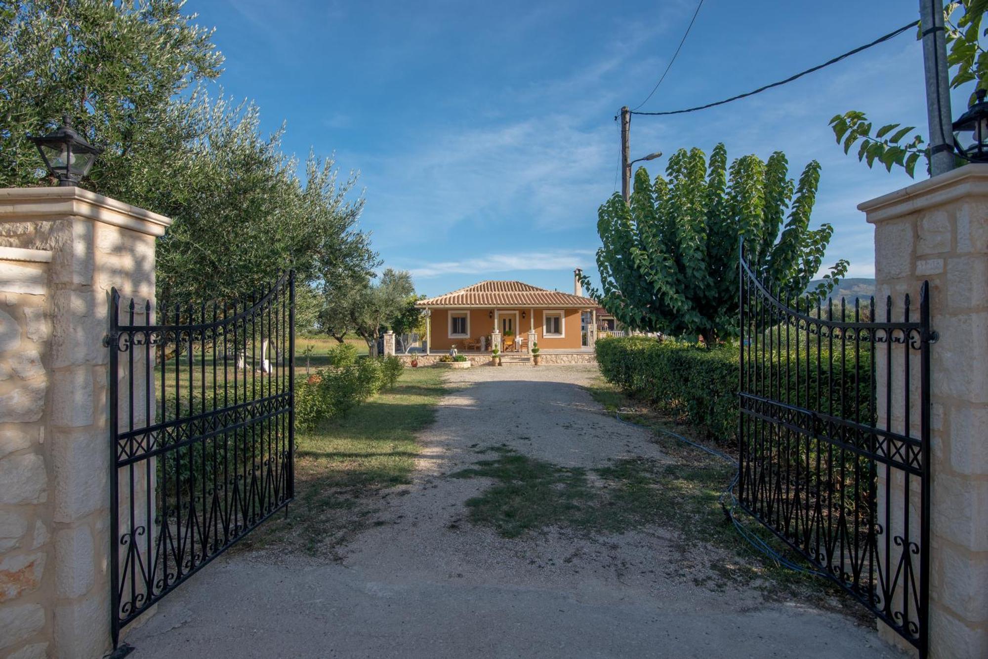 Jenny's House Case de vacanță Áyios Kírikos